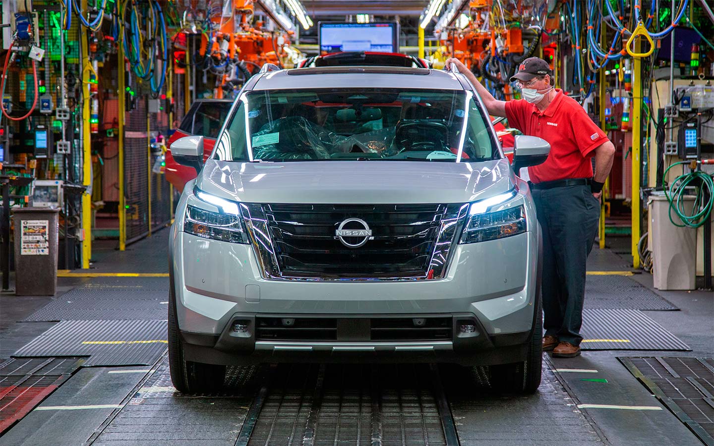 Рост цен, новый Nissan Pathfinder для России и другое. Автоновости дня