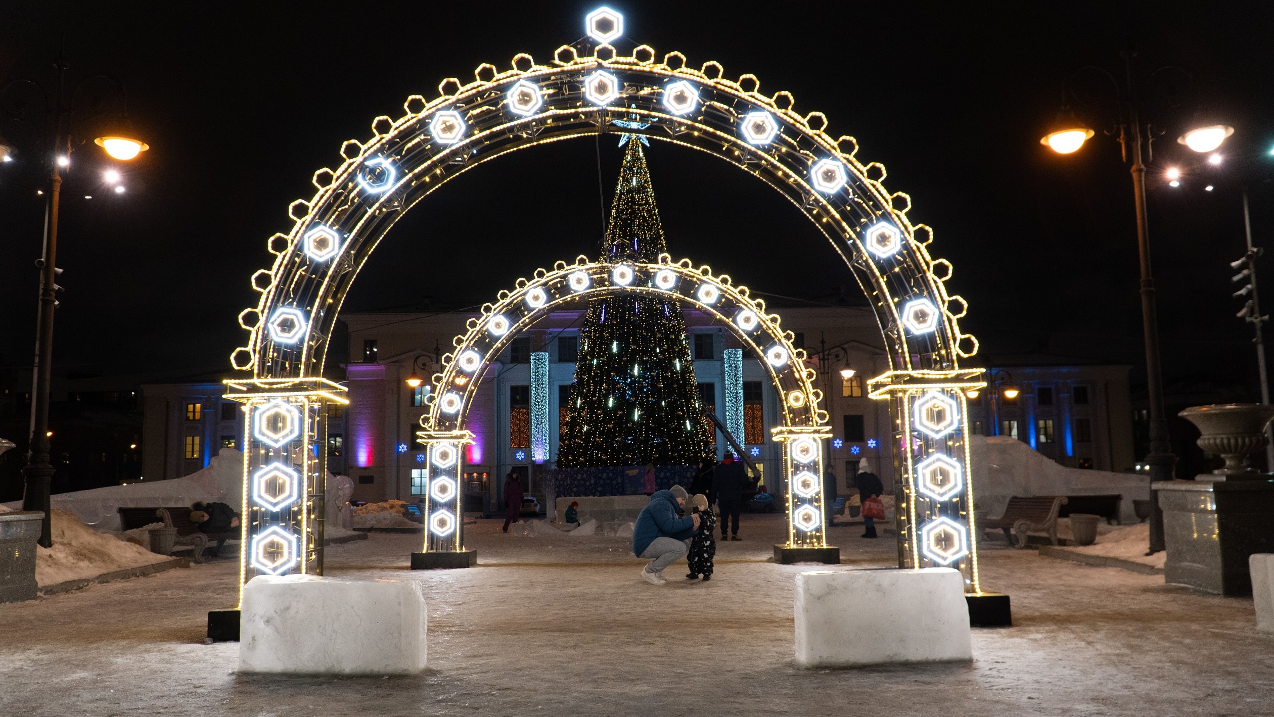 Фотогалерея: как Пермь подготовилась к празднованию Нового года