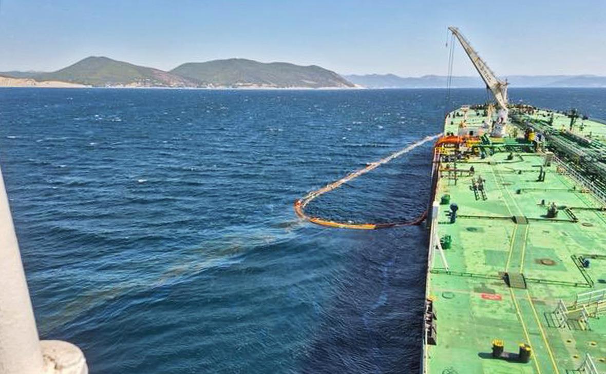 Последствия разлива нефти на морском терминале КТК ликвидировали