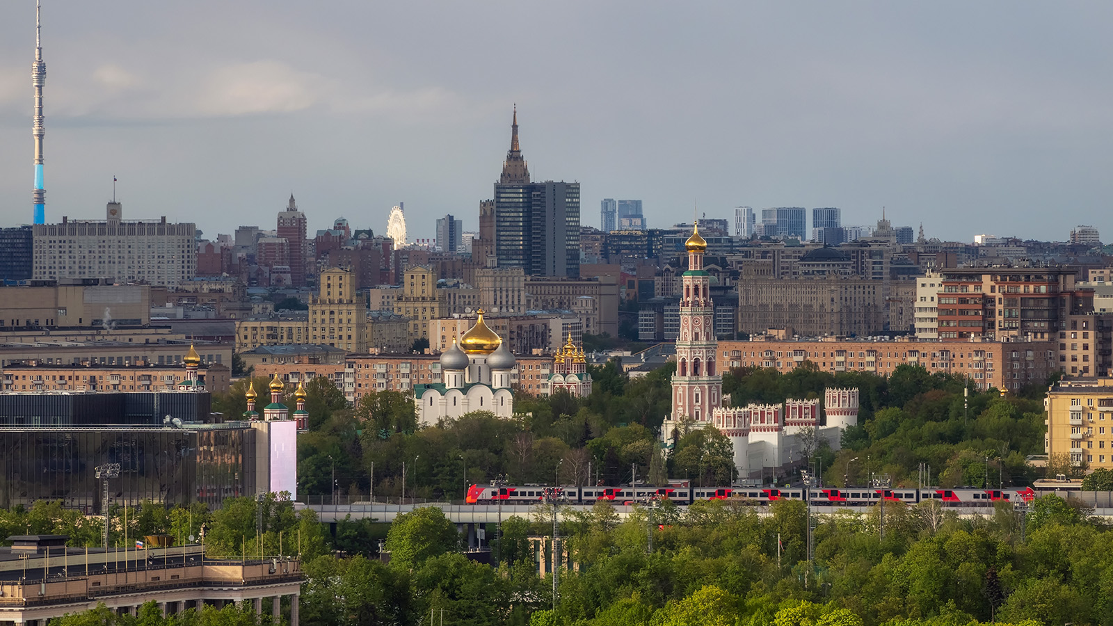 Не только Хамовники. Где в Москве сегодня могут жить молодые миллионеры