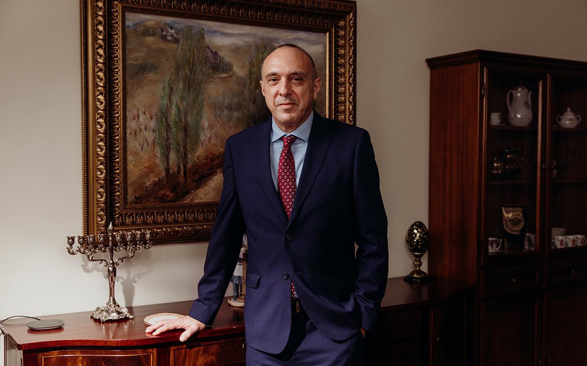 Посол Израиля — РБК: «Антисемитские настроения существуют повсюду»