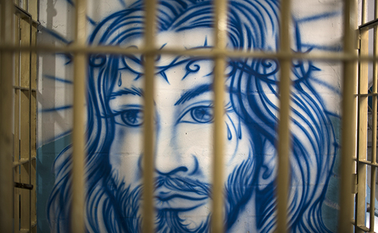 Граффити в одной из тюрем Бразилии


