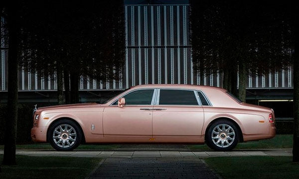 Rolls-Royce представил спецверсию  Phantom с удлиненной колесной базой