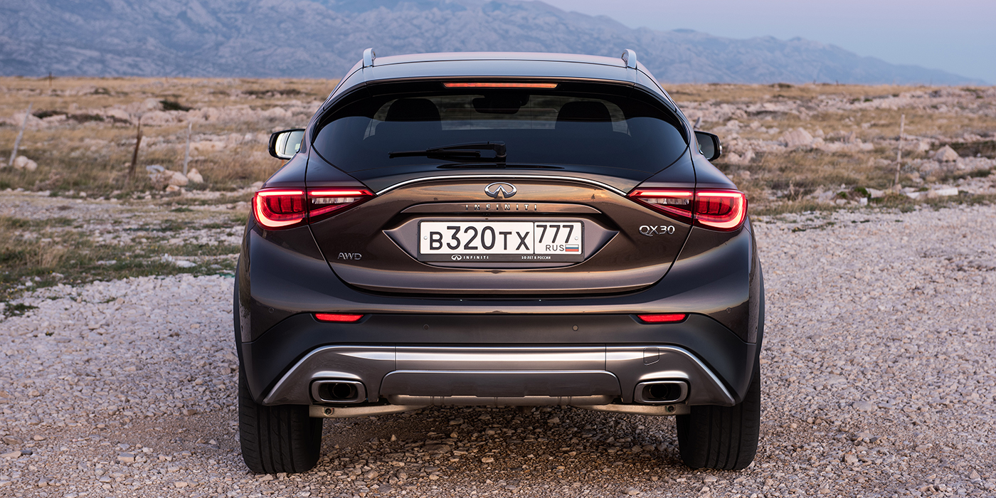 В полный рост. Тест-драйв Infiniti QX30 :: Autonews