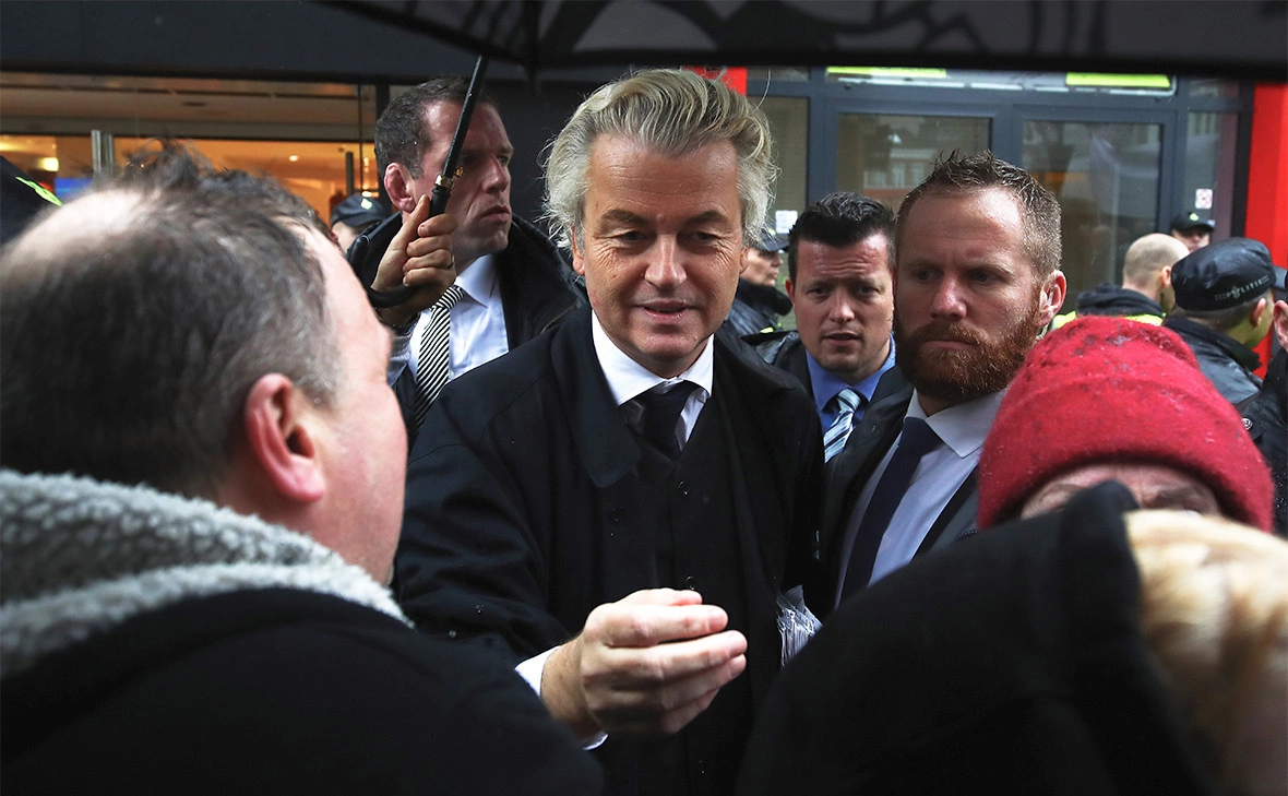 Dean Mouhtaropoulos / Getty Images