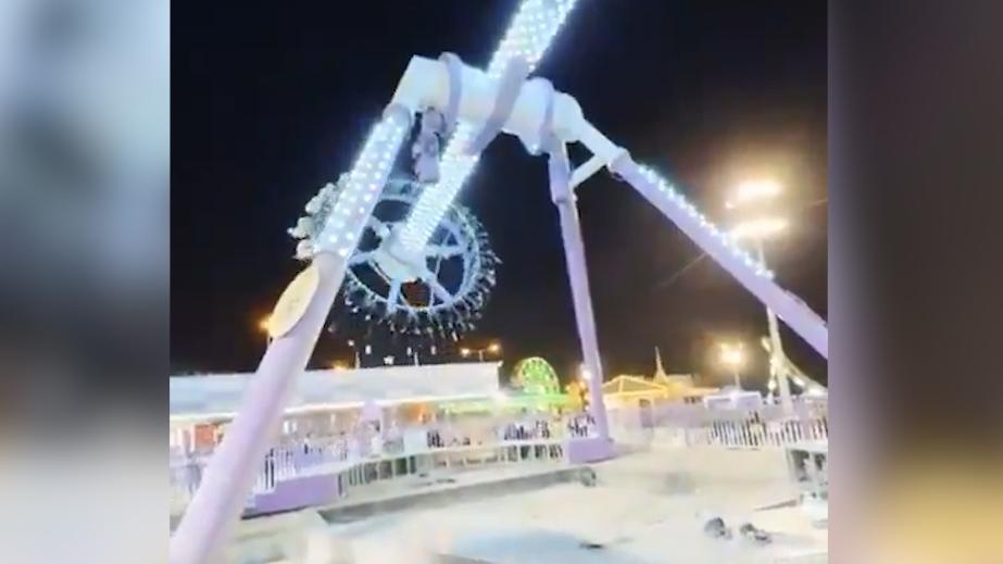 В Саудовской Аравии рухнул с высоты аттракцион с людьми. Видео