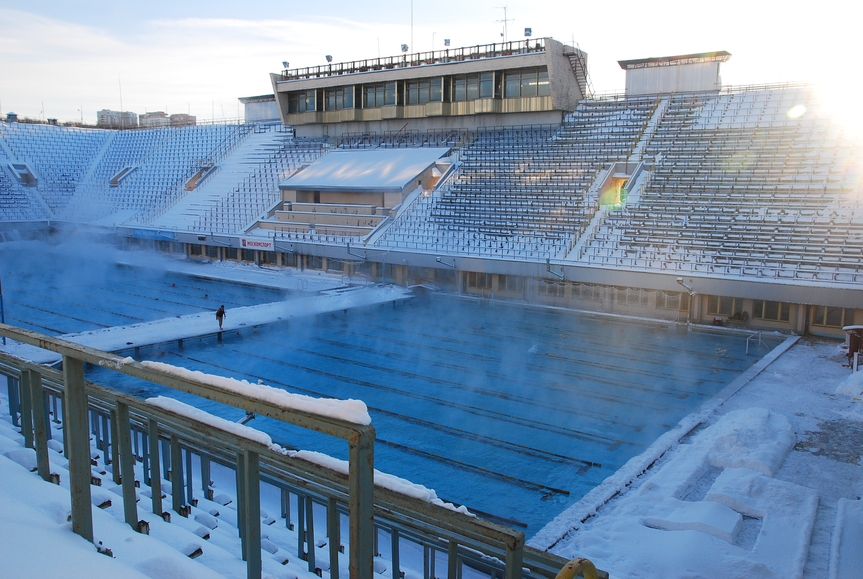 Бассейн Лужников долгое время оставался главным спортивным сооружением для проведения соревнований по водным видам спорта самого высокого уровня