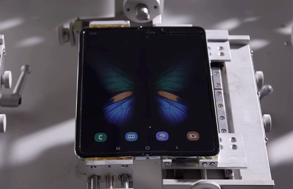 Сложить и разложить: Samsung показала тесты нового Galaxy Fold