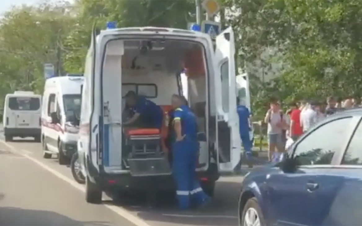 Водитель каршеринга сбил трех пешеходов у ТЦ в Люберцах