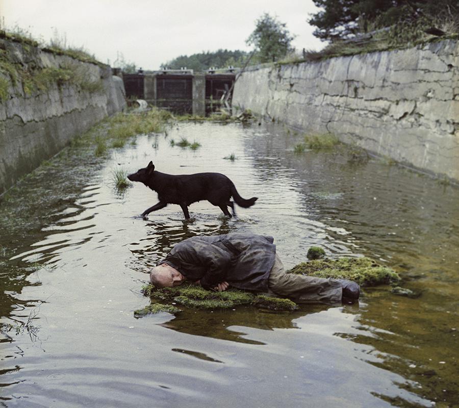 Александр Кайдановский в фильме «Сталкер» Андрея Тарковского по мотивам произведений братьев Стругацких