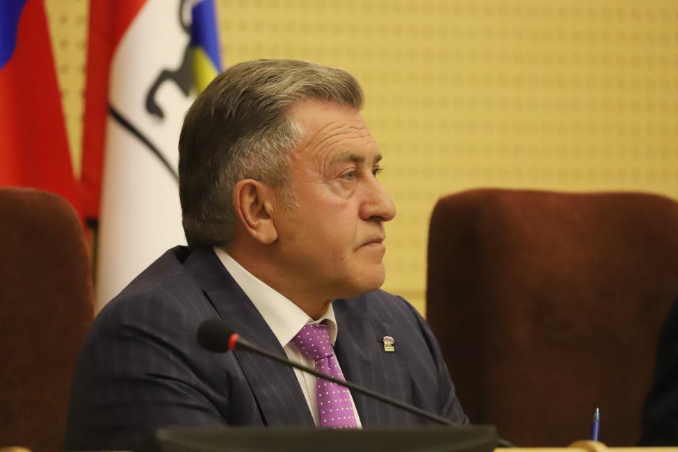 Спикер областного парламента Андрей Шимкив (Фото: пресс-служба Заксобрания Новосибирской области)