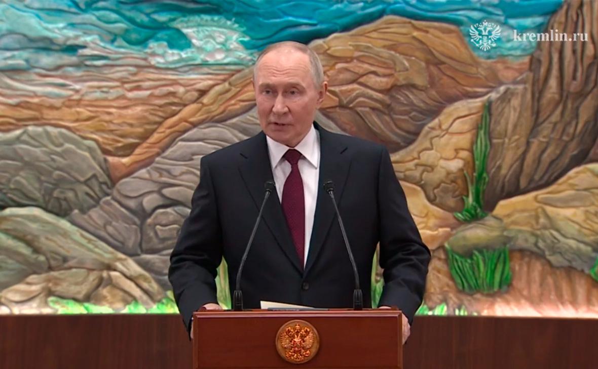 Путин призвал перевести мирный план по Украине на «дипломатический язык»