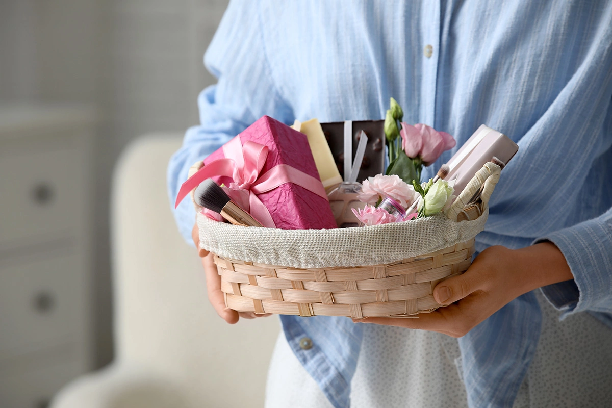 13% женщин не обрадует парфюмерия и косметика в качестве подарка на 8 Марта