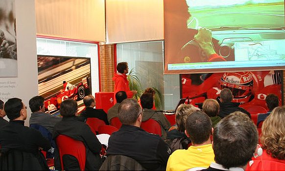 Ferrari открывает в Канаде школу вождения