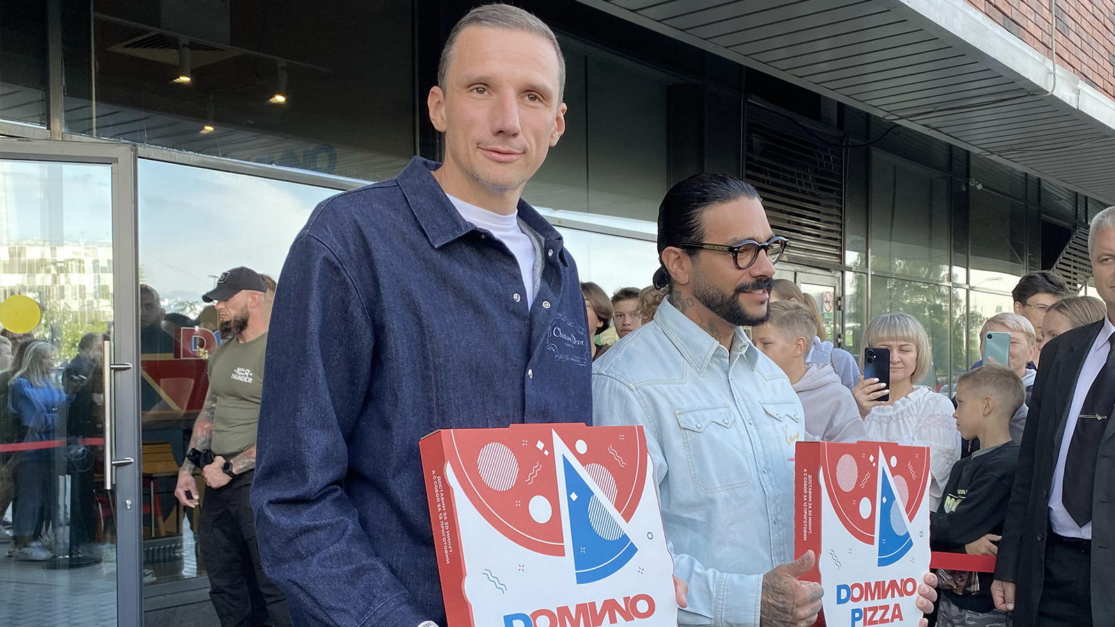 <p>На фото: ресторатор Антон Пинский и Тимати&nbsp;представили новую сеть&nbsp;Domиno Pizza, 30 августа, 2023 года</p>