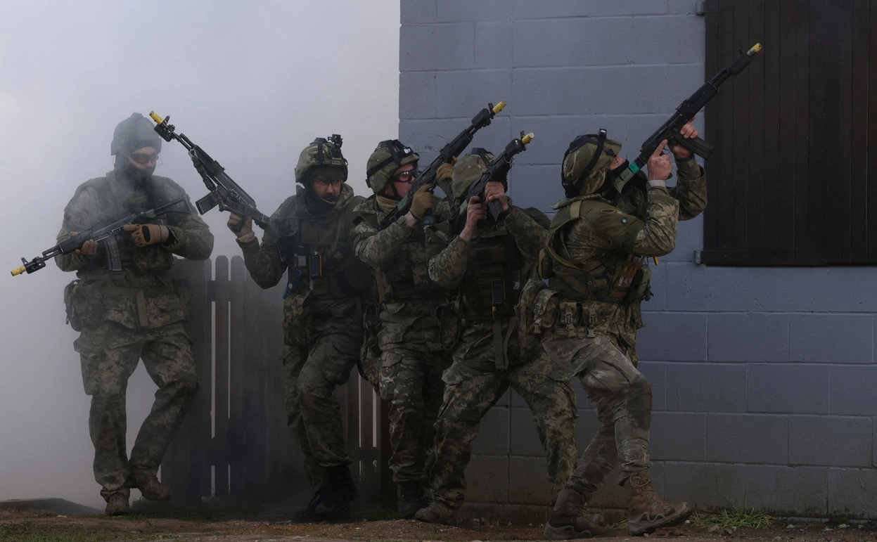 Hollie Adams / Reuters