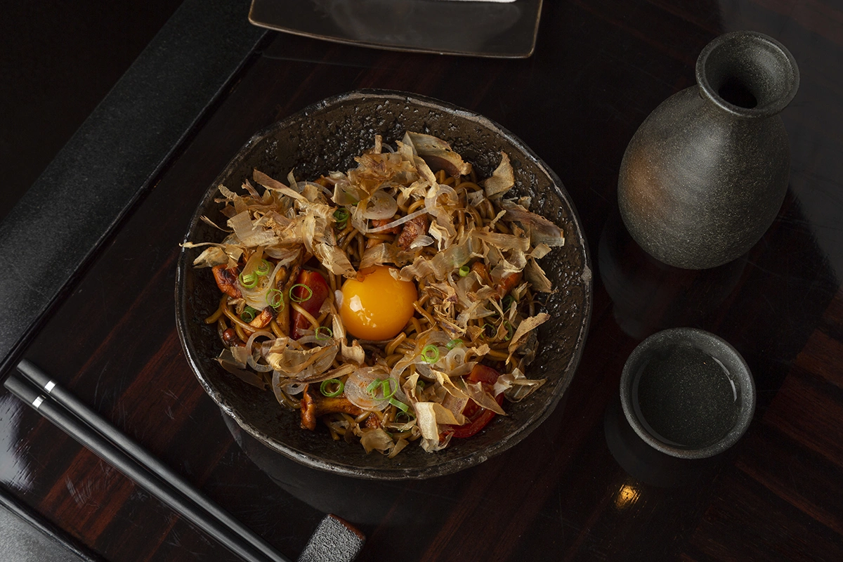 Вок-салат с морепродуктами