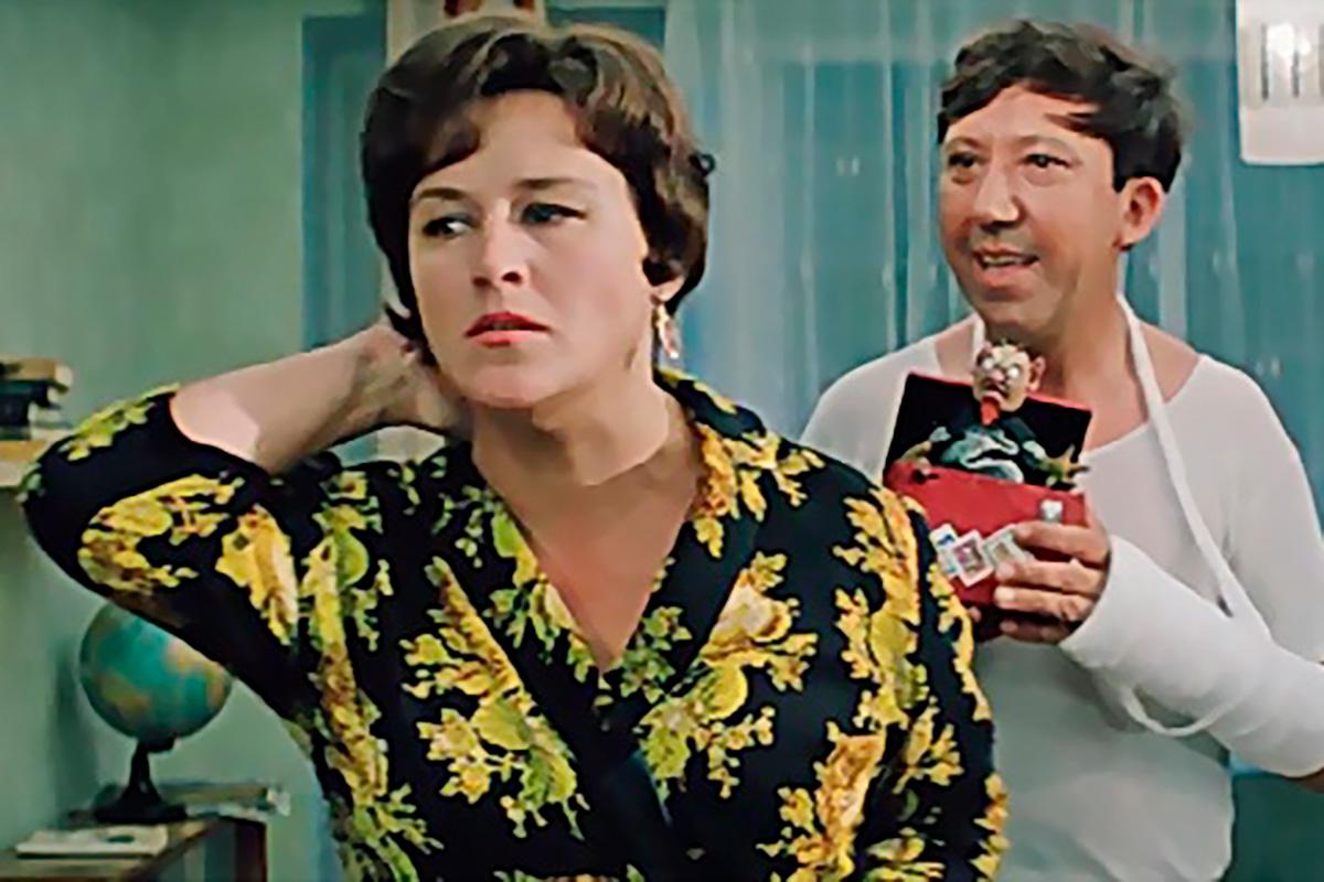 Кадр из фильма «Бриллиантовая рука» (1968)