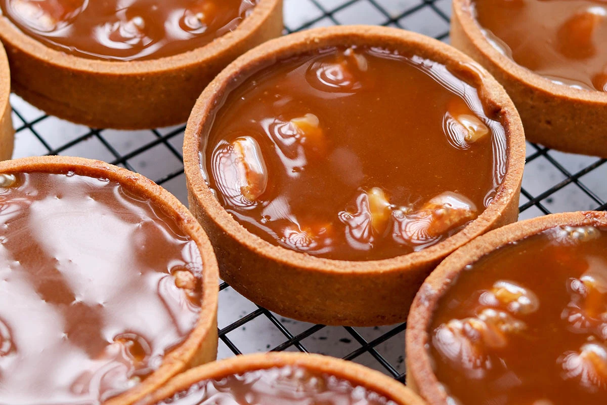 Тарталетки с вареной сгущенкой