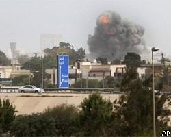 Силы НАТО разбомбили автобус в Ливии: 12 погибших