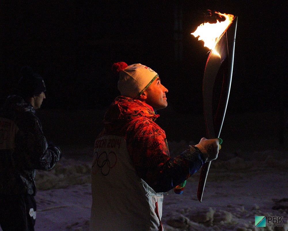 Старт эстафеты Олимпийского огня в деревне Универсиады.