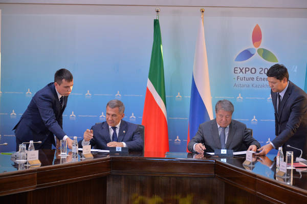 Минниханов подписал меморандум о сотрудничестве с «Астана ЭКСПО-2017»