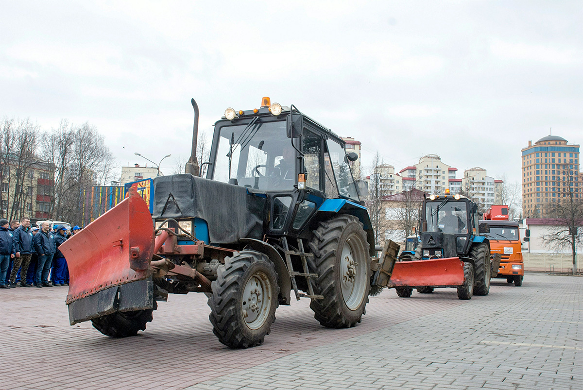 Житель петропавловского села Старая Криуша собрал мини-трактор из подручных материалов