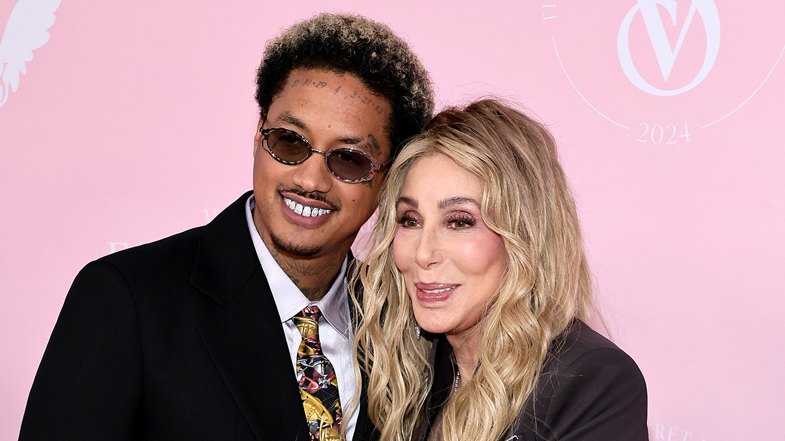 Шер и Александр А.Е. Эдвардс