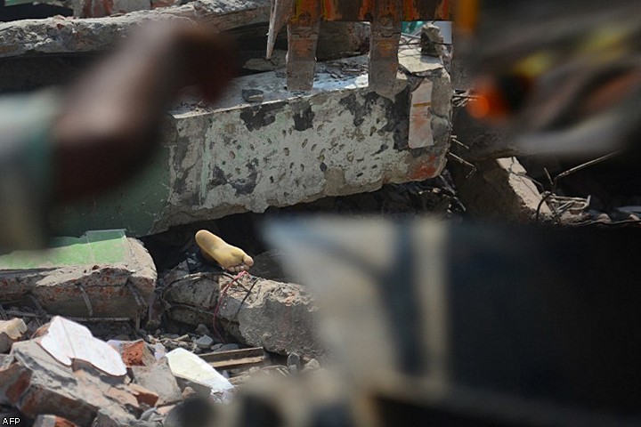 В Бангладеш обрушилось восьмиэтажное здание