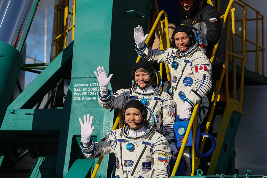 Экипаж проведет на МКС 194 дня
