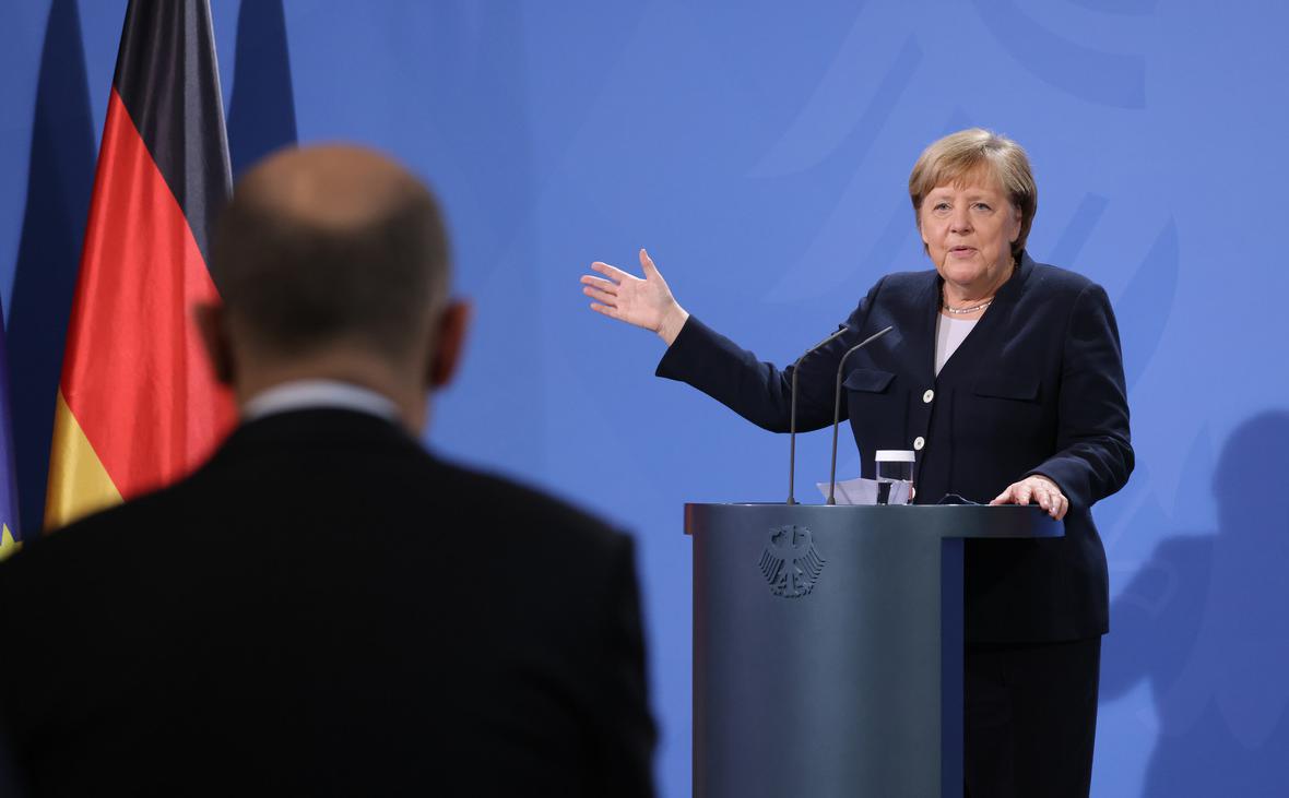 Spiegel узнал, что власти ФРГ попросили Меркель сократить траты"/>













