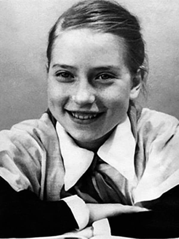 Инна Чурикова в детстве