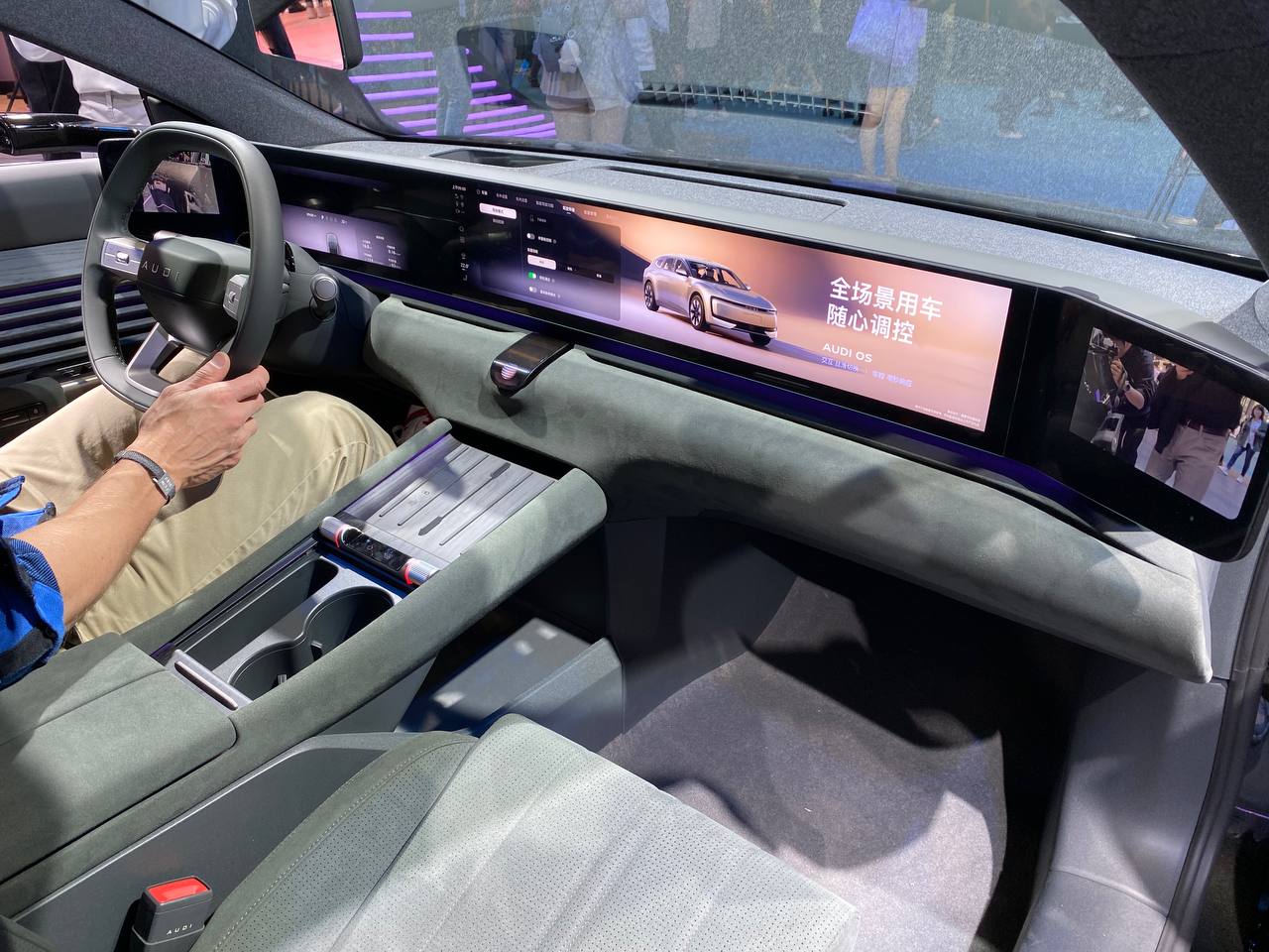 
            3,4 секунды до 100 км/ч: представлен первый серийный AUDI без колец
        