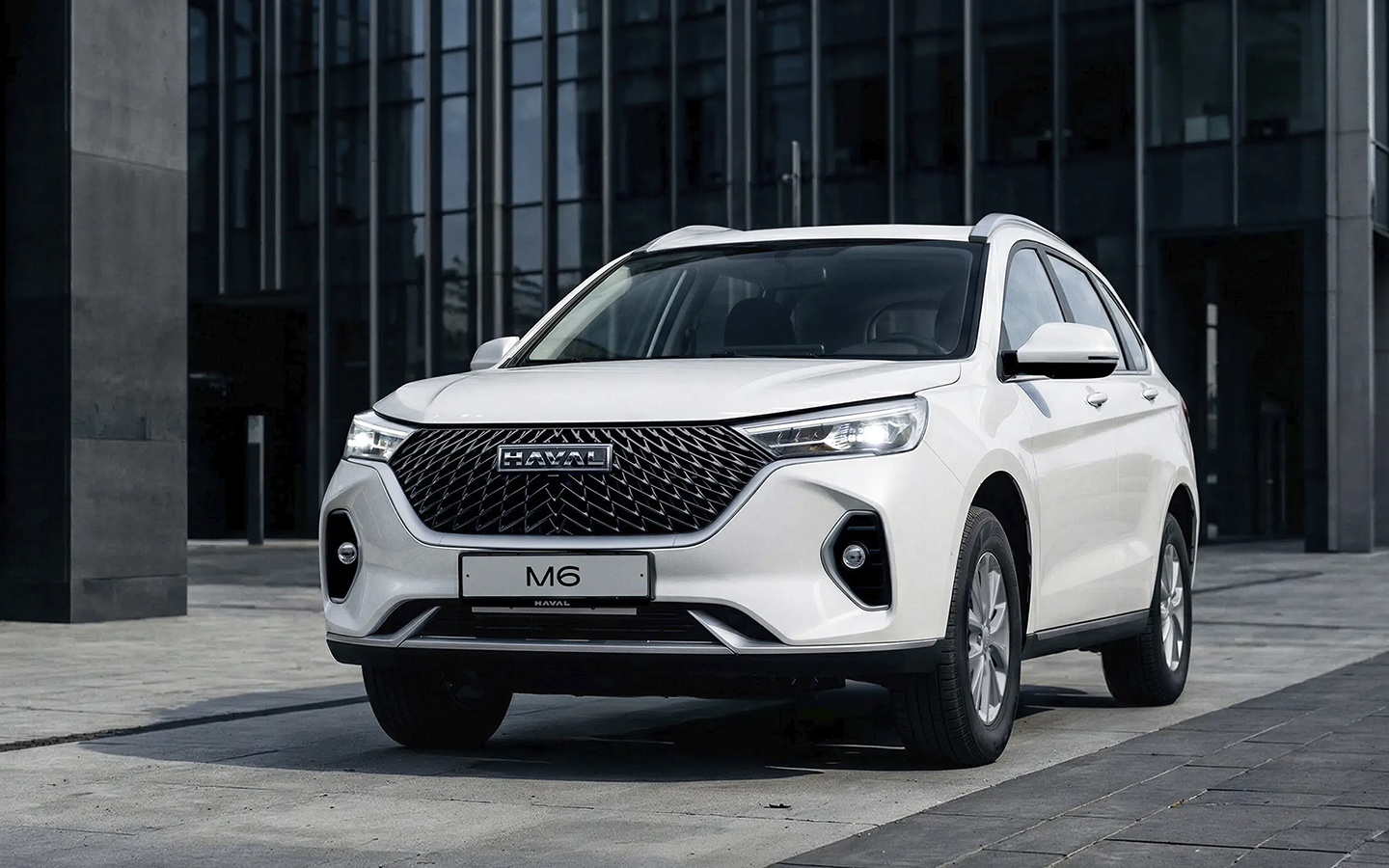 Haval M6, в отличие от других автомобилей марки, выпускается на заводе в Калуге, а не в Тульской области