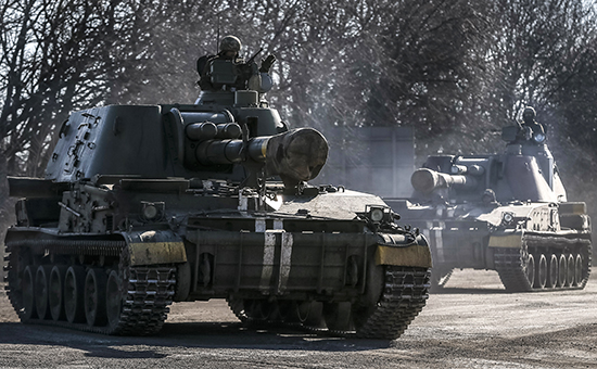 Украинская бронетехника в зоне конфликта в Донбассе
