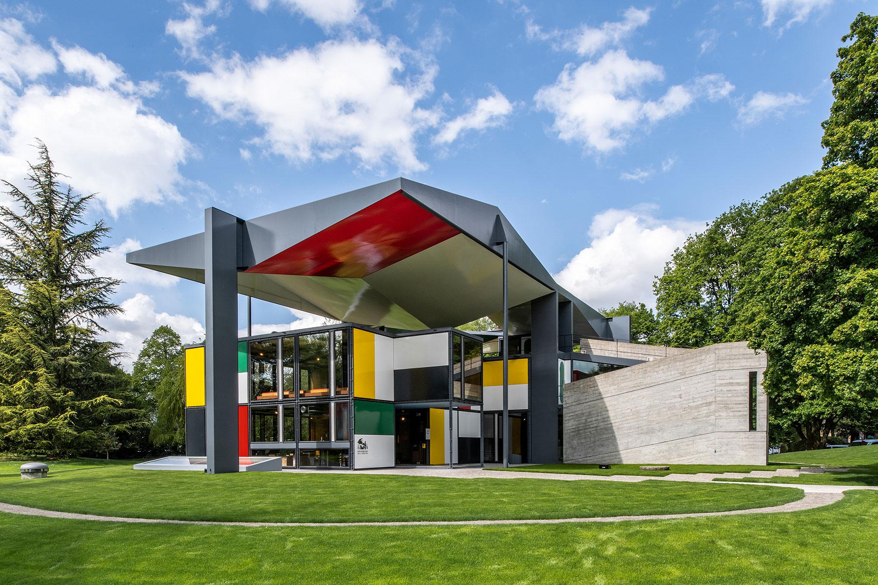 Швейцарский художественный музей в Цюрих-Зеефельде на Цюрихгорне, посвященный творчеству швейцарского архитектора Ле Корбюзье