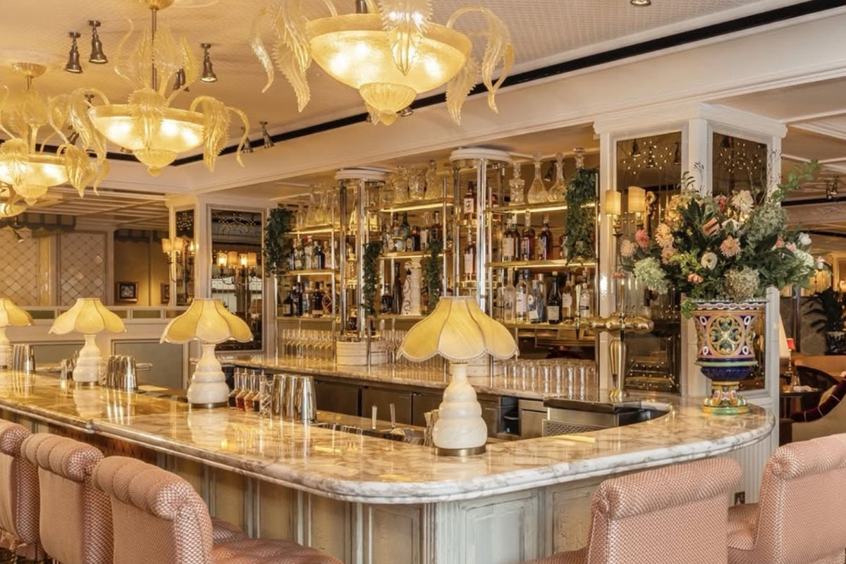 В Лондоне открыли ресторан в доме, где родилась Елизавета II