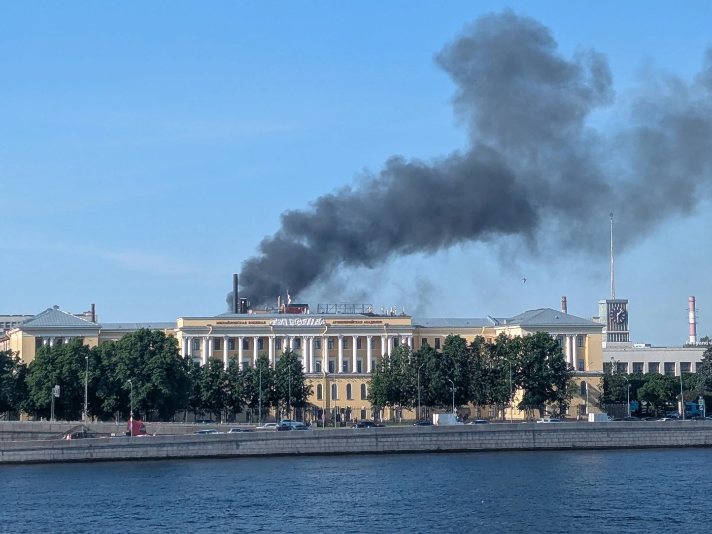 https://s0.rbk.ru/v6_top_pics/media/img/8/35/347809332957358.webp
