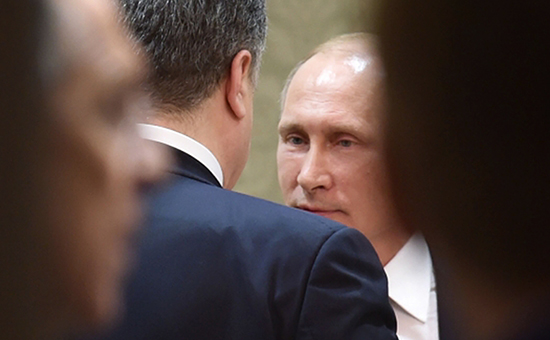 Президент России Владимир Путин (в центре) на саммите «нормандской четверки» в Минске