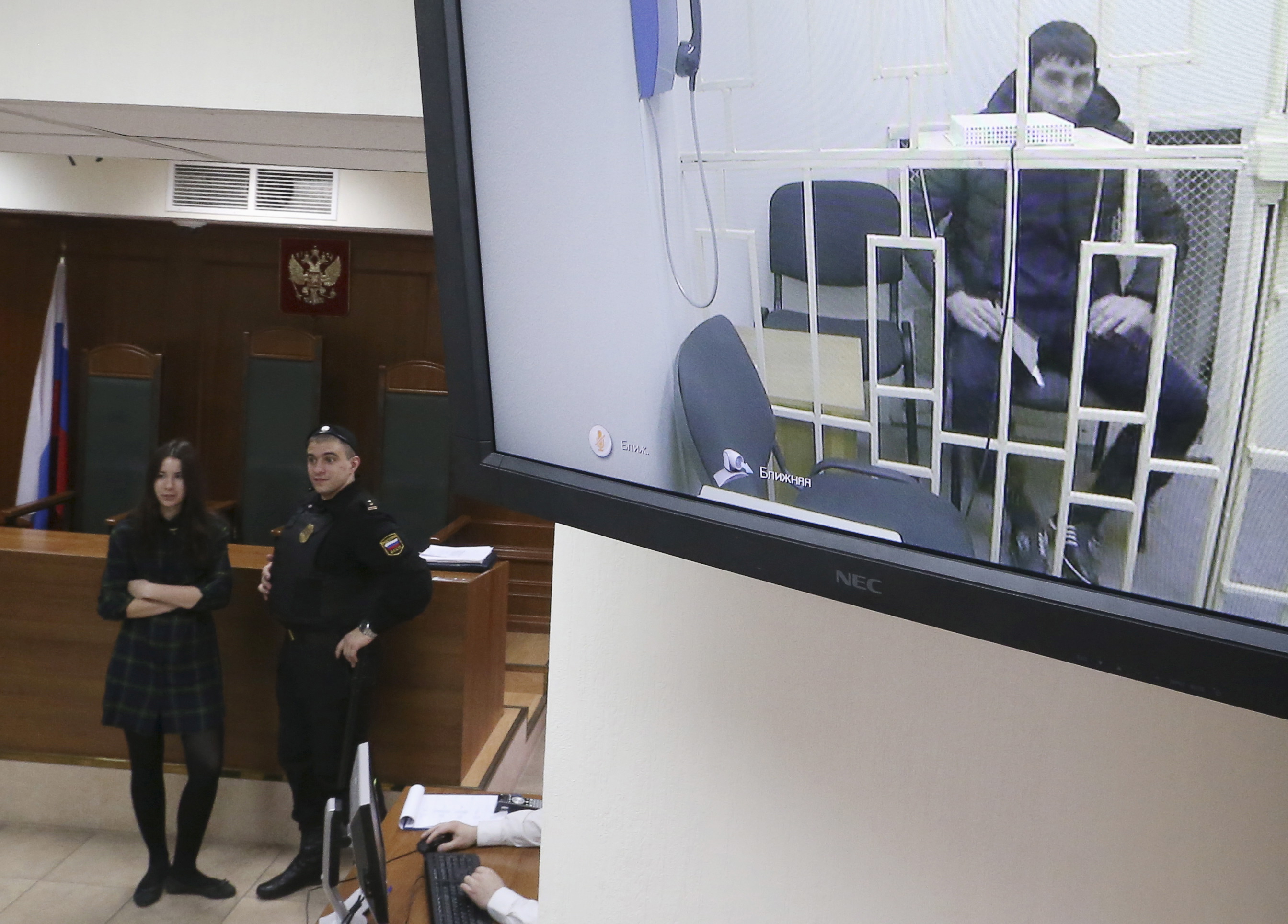 Заур Дадаев по видеосвязи из СИЗО во время рассмотрения в Мосгорсуде&nbsp;апелляционной жалобы на арест, 1 апреля 2015 года
