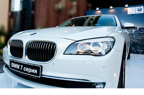 «Азимут СП» представил BMW 7 серии в элитном ресторане «Cipollino»