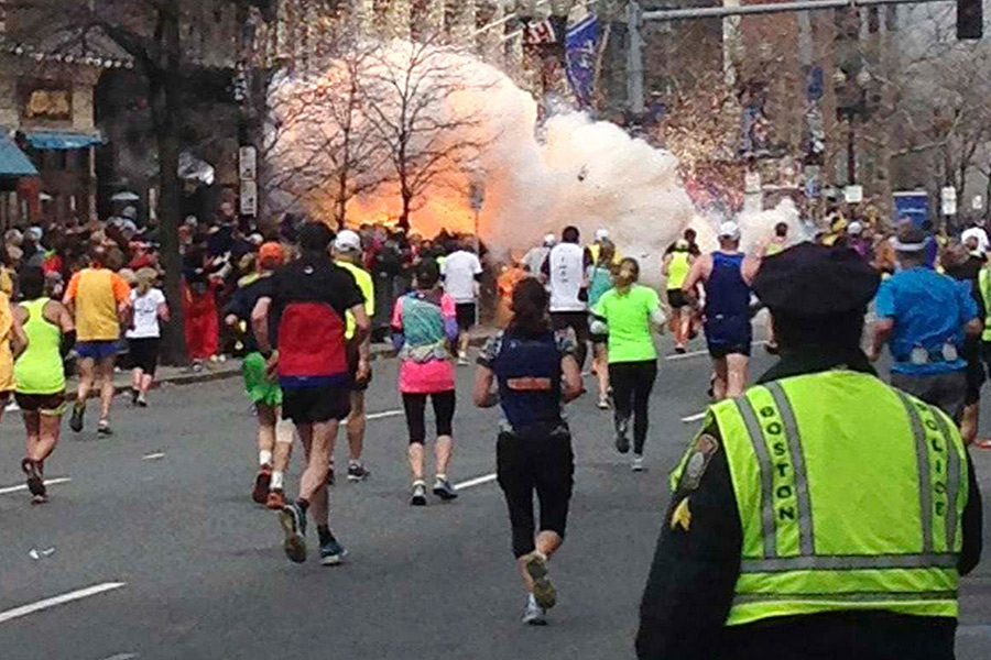 15 апреля 2013 года, США, марафон в Бостоне

15 апреля 2013 года в&nbsp;ходе массового марафонского забега в&nbsp;Бостоне произошли взрывы, жертвами которых стали три человека, более 280 пострадали. По версии следствия, исполнителями теракта были выходцы&nbsp;из Чечни&nbsp;братья Тамерлан и&nbsp;Джохар Царнаевы. В ходе спецоперации в&nbsp;Бостоне Тамерлан погиб, а&nbsp;Джохар был задержан, осужден и&nbsp;приговорен к&nbsp;смертной казни.


