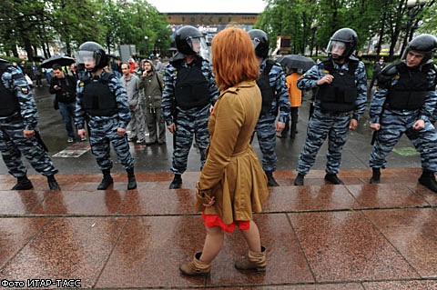 В Москве продолжаются оппозиционные "народные гуляния"