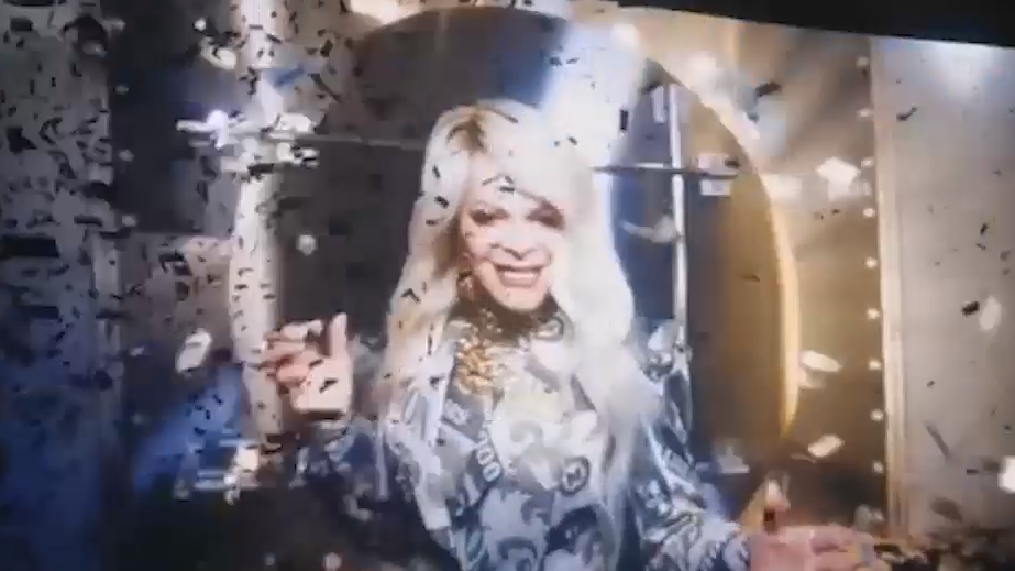 ТНТ сохранил Долину в фильме с песней «За деньги — да». Видео