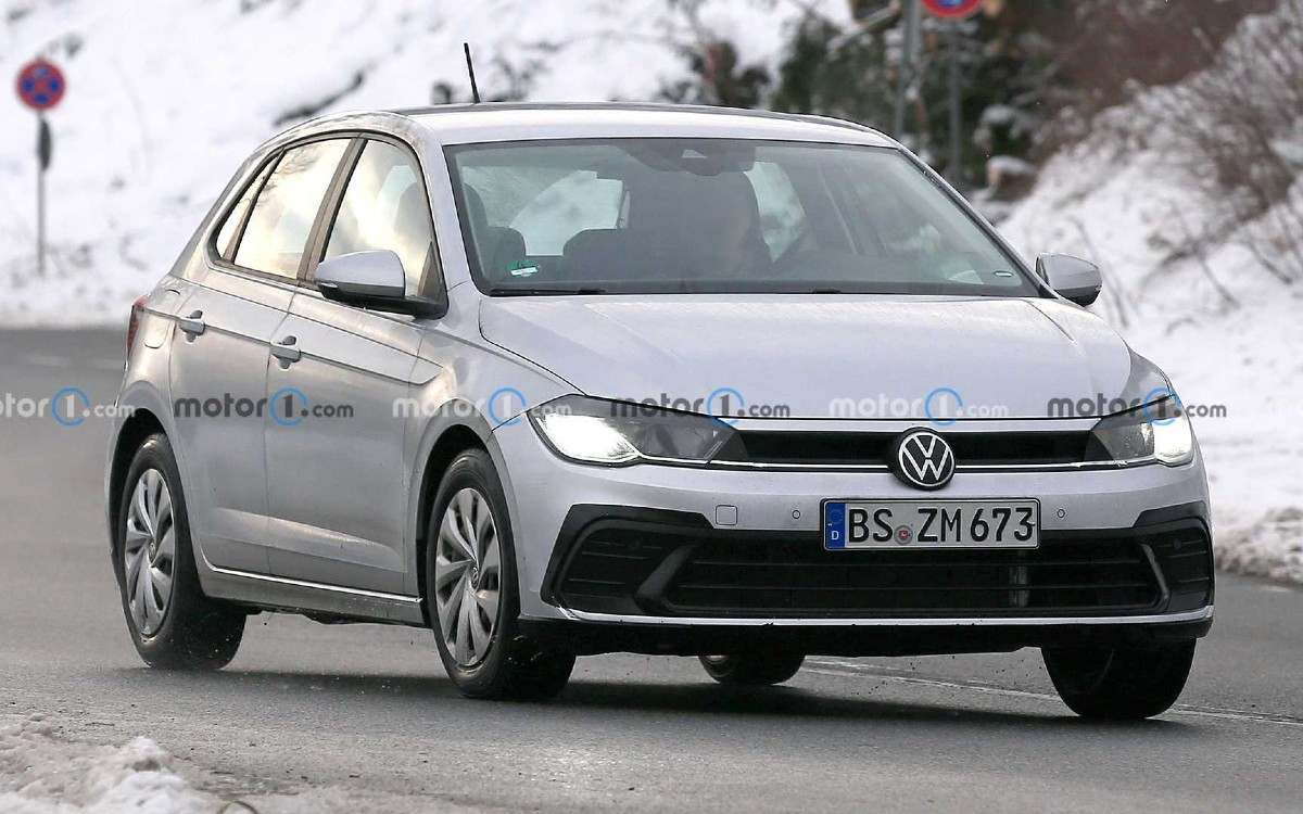 Volkswagen приступил к тестам обновленного Polo