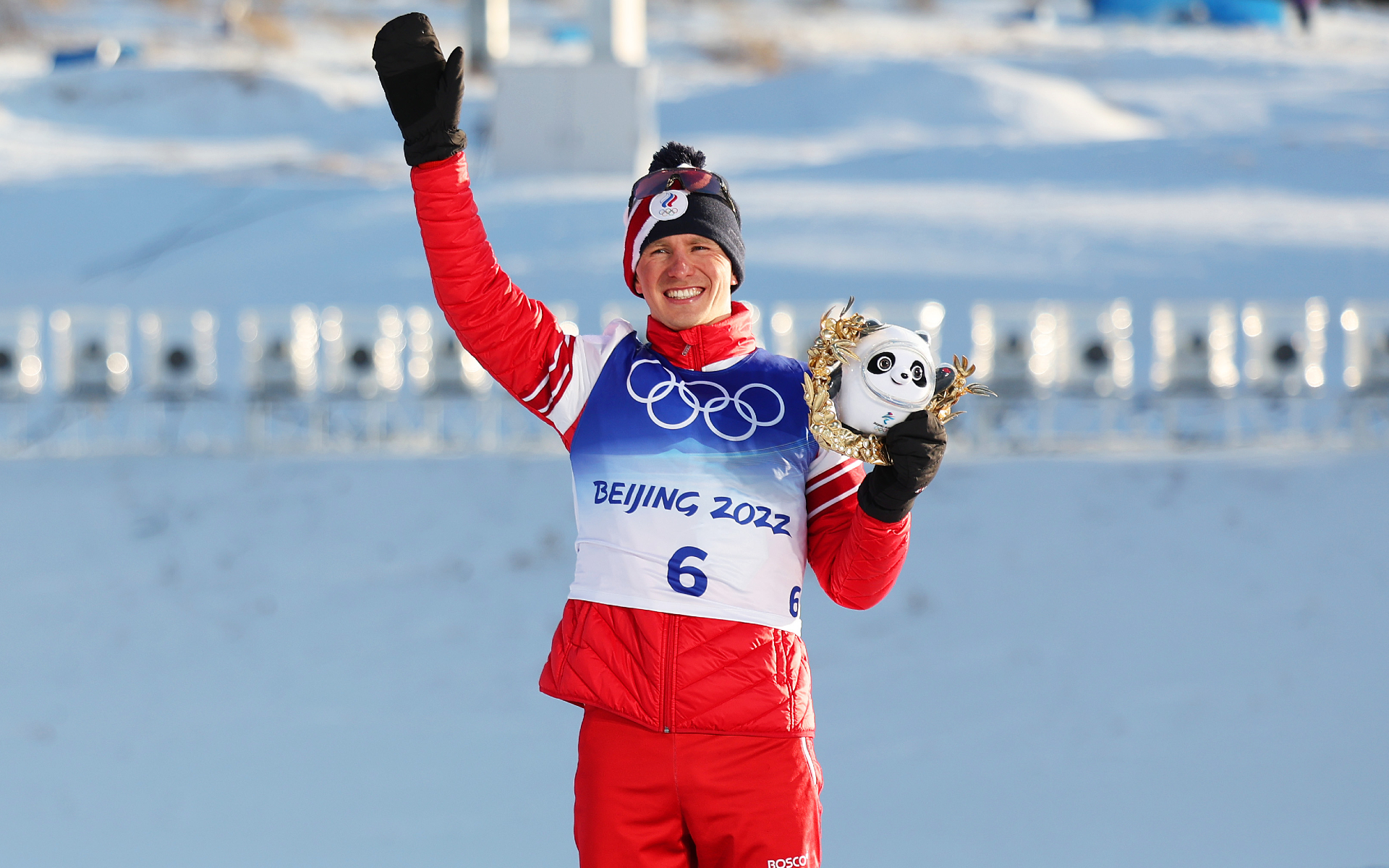 Спицов бежал скиатлон в лыжах, в которых Непряева завоевала серебро ОИ