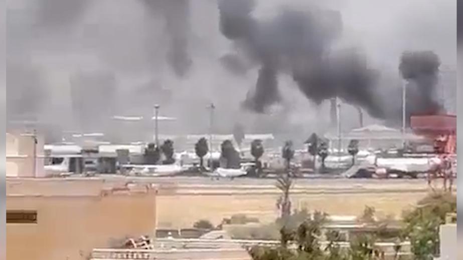 В аэропорту столицы Судана сгорел самолет ООН