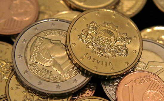 Монеты, выпущенные к&nbsp;вступлению Латвии в&nbsp;еврозону
