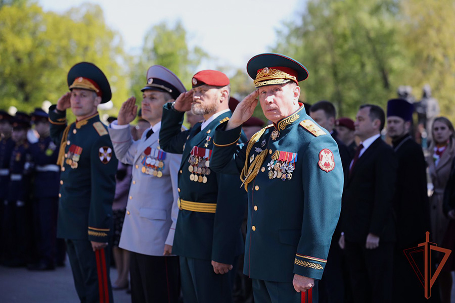 Виктор Золотов, Александр Белоглазов, Андрей Фроленков (справа на лево) на церемонии награждения