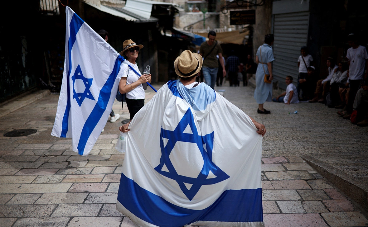 Shir Torem / Reuters